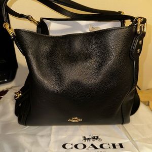 Coach Hallie Zipper Shoulder bag